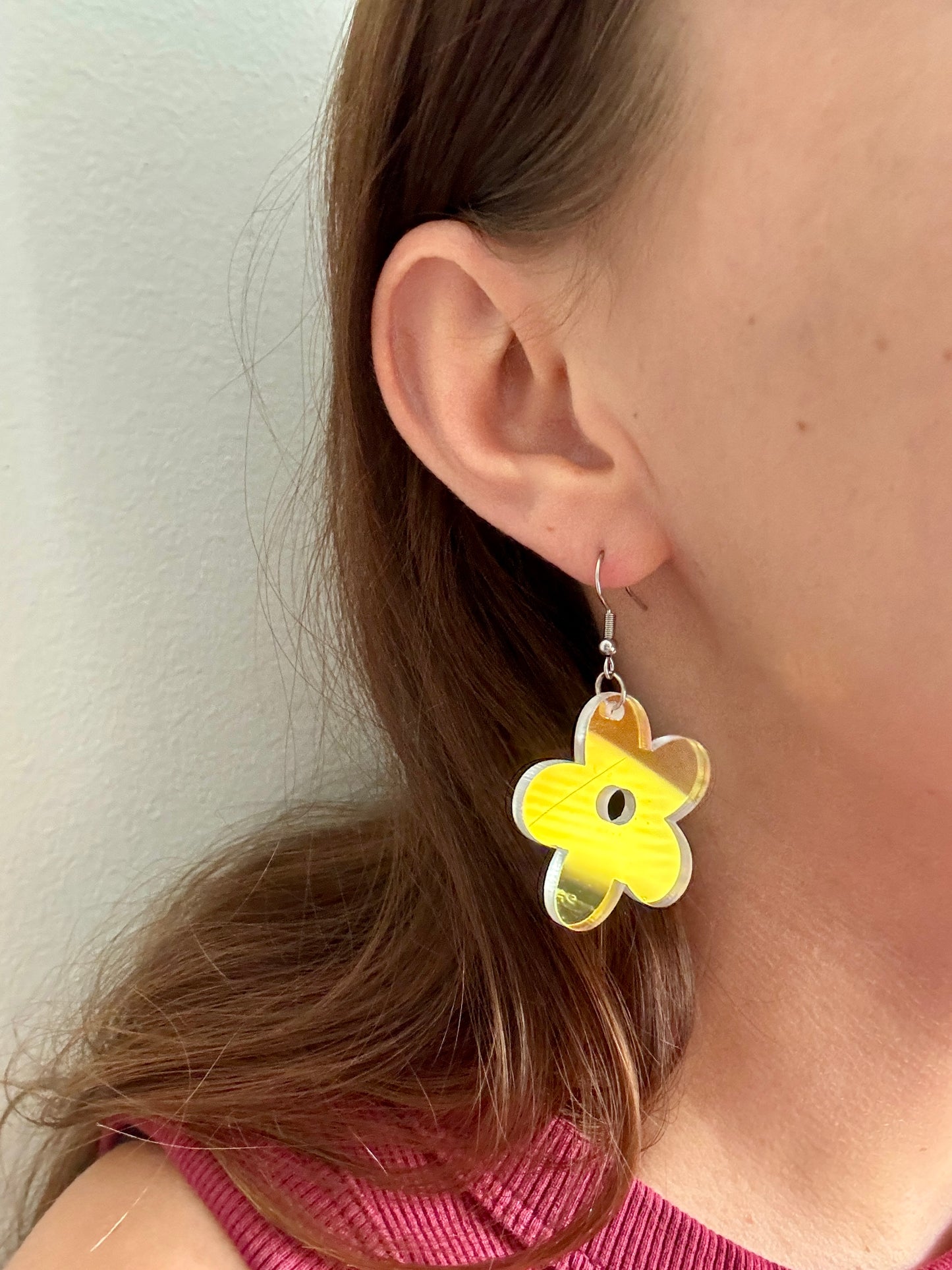 Kukkanen-korvakorut, hologrammi