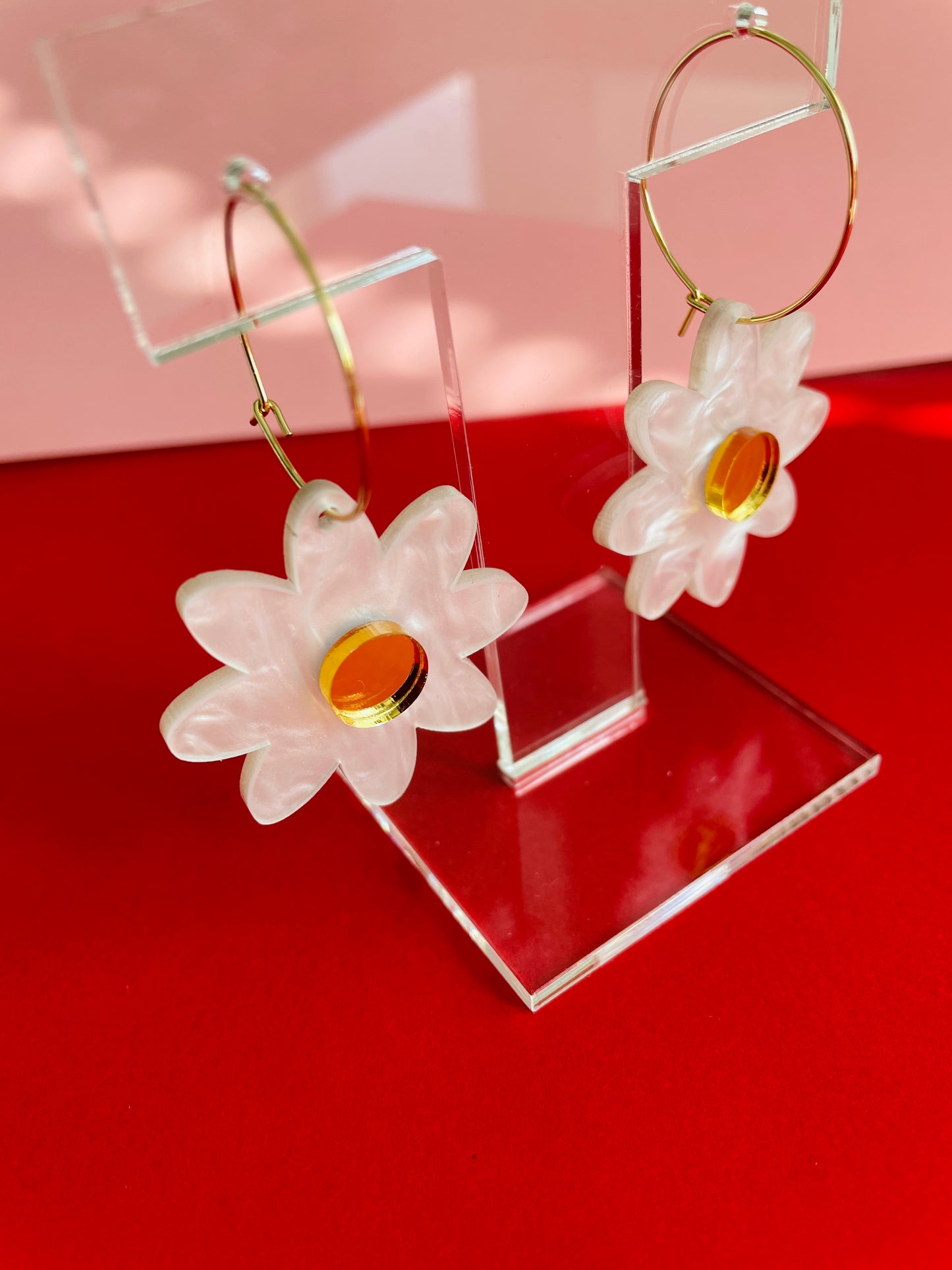 Crazy Daisy -korvakorut, helmi