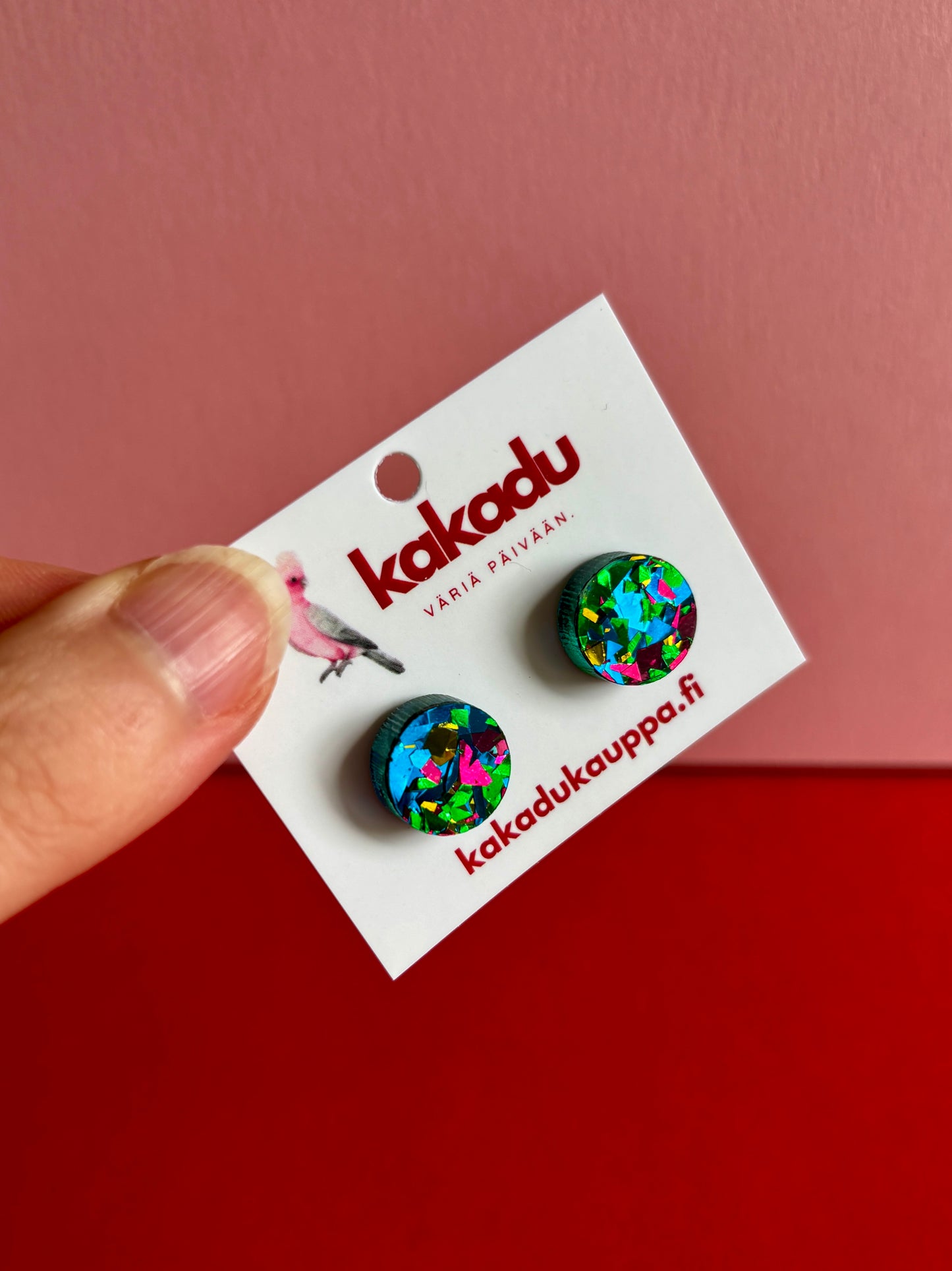 Pyöreät nappikorvakorut, sirkus