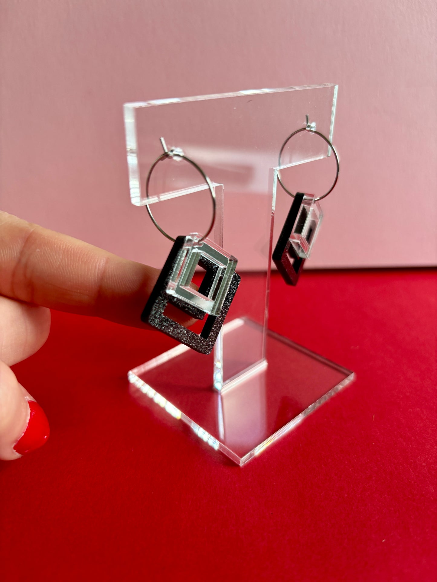 Macrame-korvakorut, musta