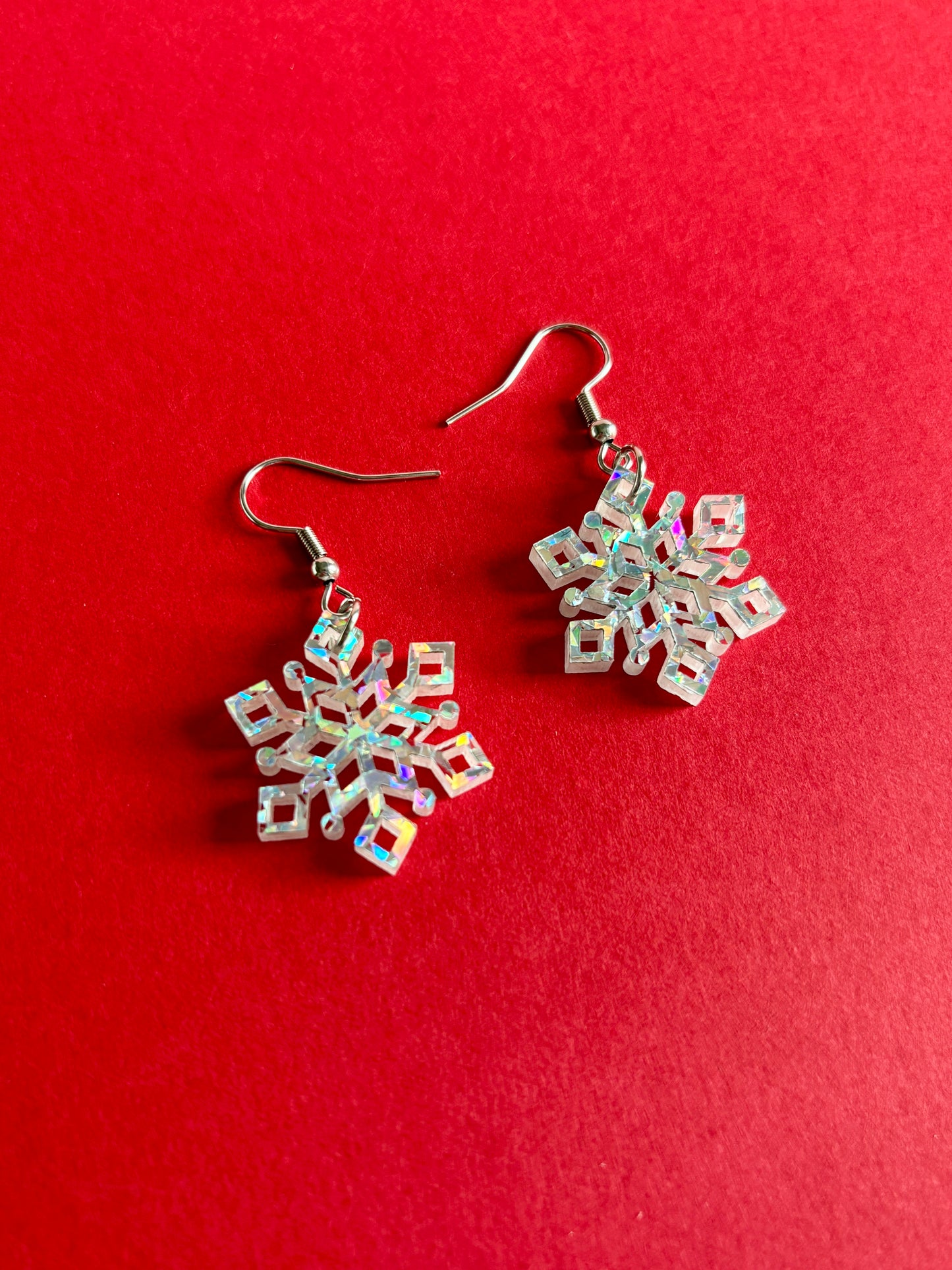 Roikkuvat Lumihiutale-korvakorut