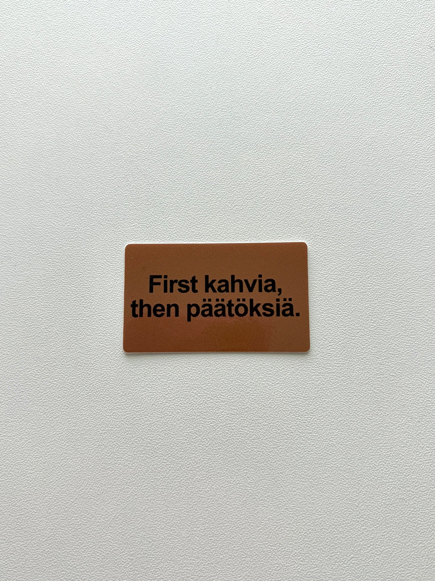 Vinyylitarra First kahvia, then päätöksiä