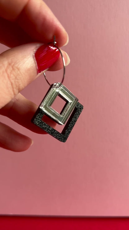 Macrame-korvakorut, musta